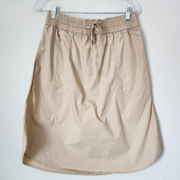 GAP Dresses & Skirts - Gap Tan Cotton Skirt w/Pockets Elasticized Waist , Size M